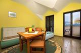 Jadran - Kuća sa apartmanima - Donji Humac (Brač)